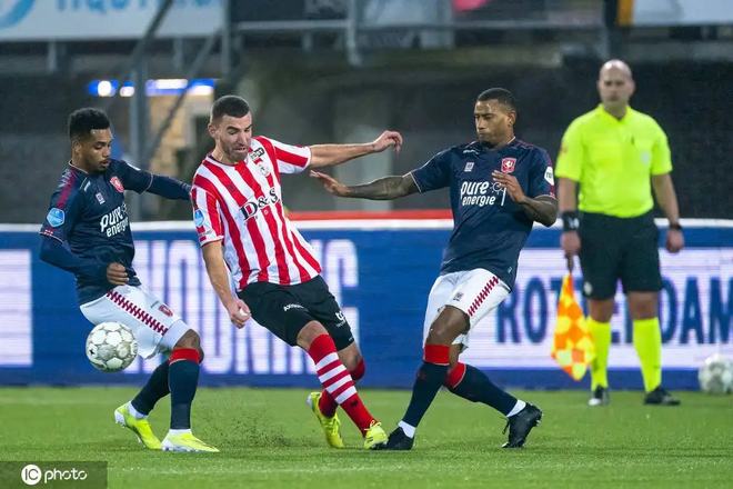 雄逐鹿的欧 雄逐鹿的欧