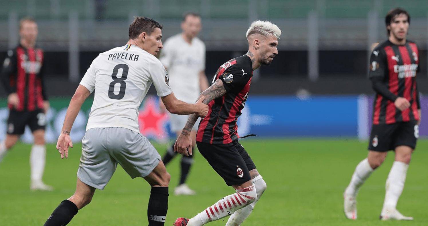 冰壶女子世锦赛:中国队晋级四强.