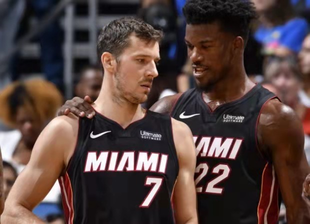 鹿队以12 鹿队以12